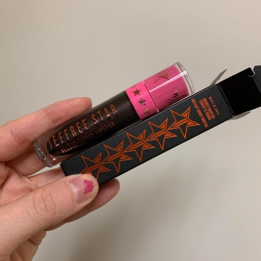 EXCLUSIVE JEFFREY STAR SOUL SUCKER LIQUID LIP